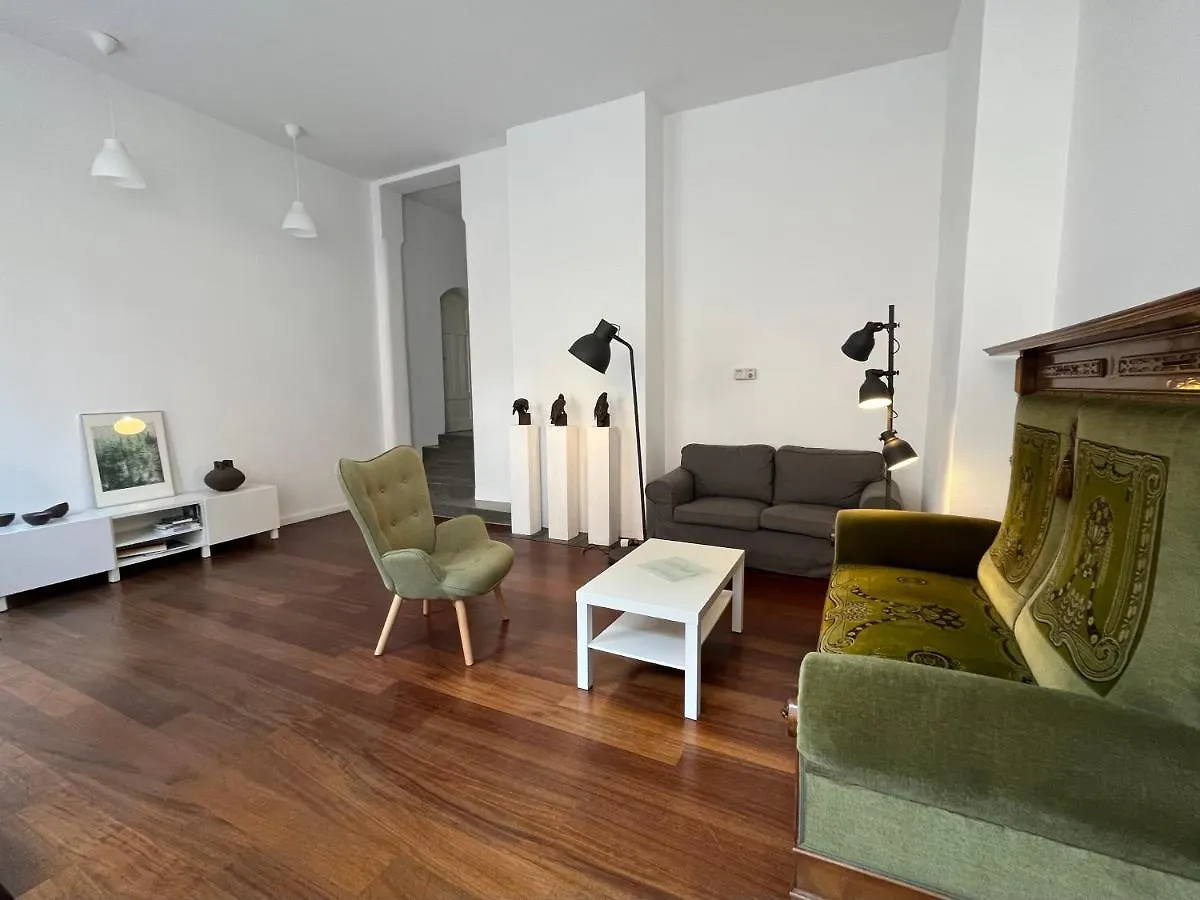 Wohnen Mit Kuenstlerflair In Muenchen Apartment 0*, Munich Germany