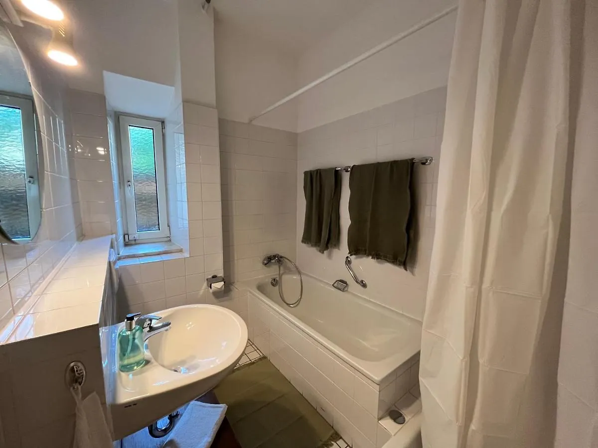 Wohnen Mit Kuenstlerflair In Muenchen Apartment Germany
